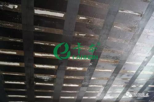 碳纤维裂纹_碳纤维裂了怎么办_碳纤维碎裂