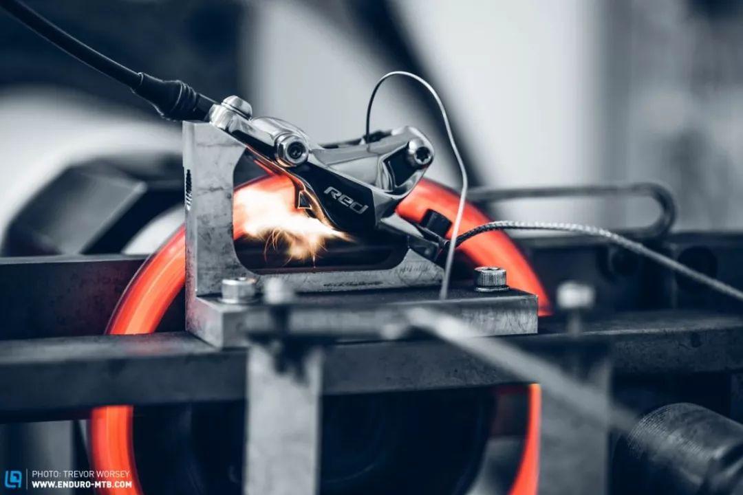 星空体育app下载入口 压岁钱怎么花：山地车升级指南刹车篇（上）