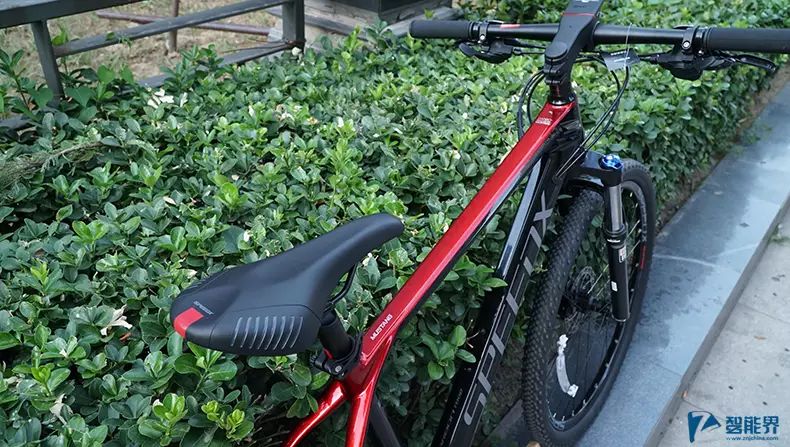 山地车前叉肩控还是线控_山地车前叉线控和肩控的区别_山地车肩控和线控图解