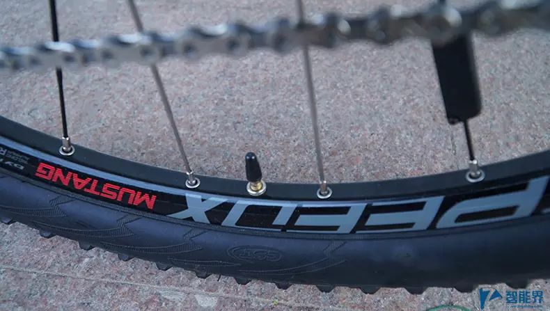 山地车前叉线控和肩控的区别_山地车肩控和线控图解_山地车前叉肩控还是线控