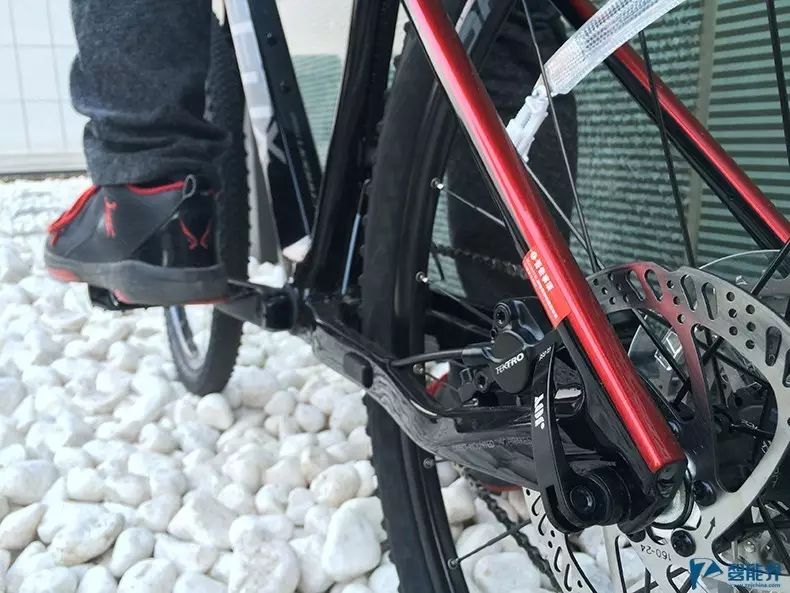 山地车肩控和线控图解_山地车前叉肩控还是线控_山地车前叉线控和肩控的区别