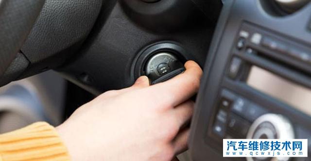 起动机是怎么工作的?起动机如何带动发动机的?