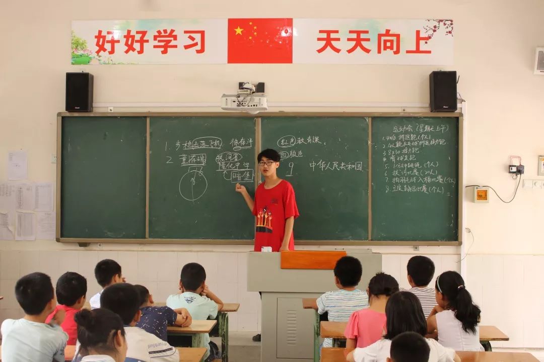 恩智浦智能车大赛规则_恩智浦智能车大赛赛车图片_恩智浦智能车大赛