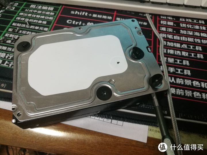 自制硬盘化妆镜——硬盘坏了不要扔，拆了当镜子照，隔壁……