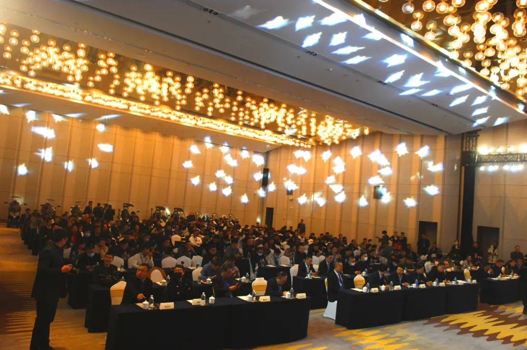 两轮平衡智能车有哪些_两轮自平衡智能车_两轮平衡智能车图片