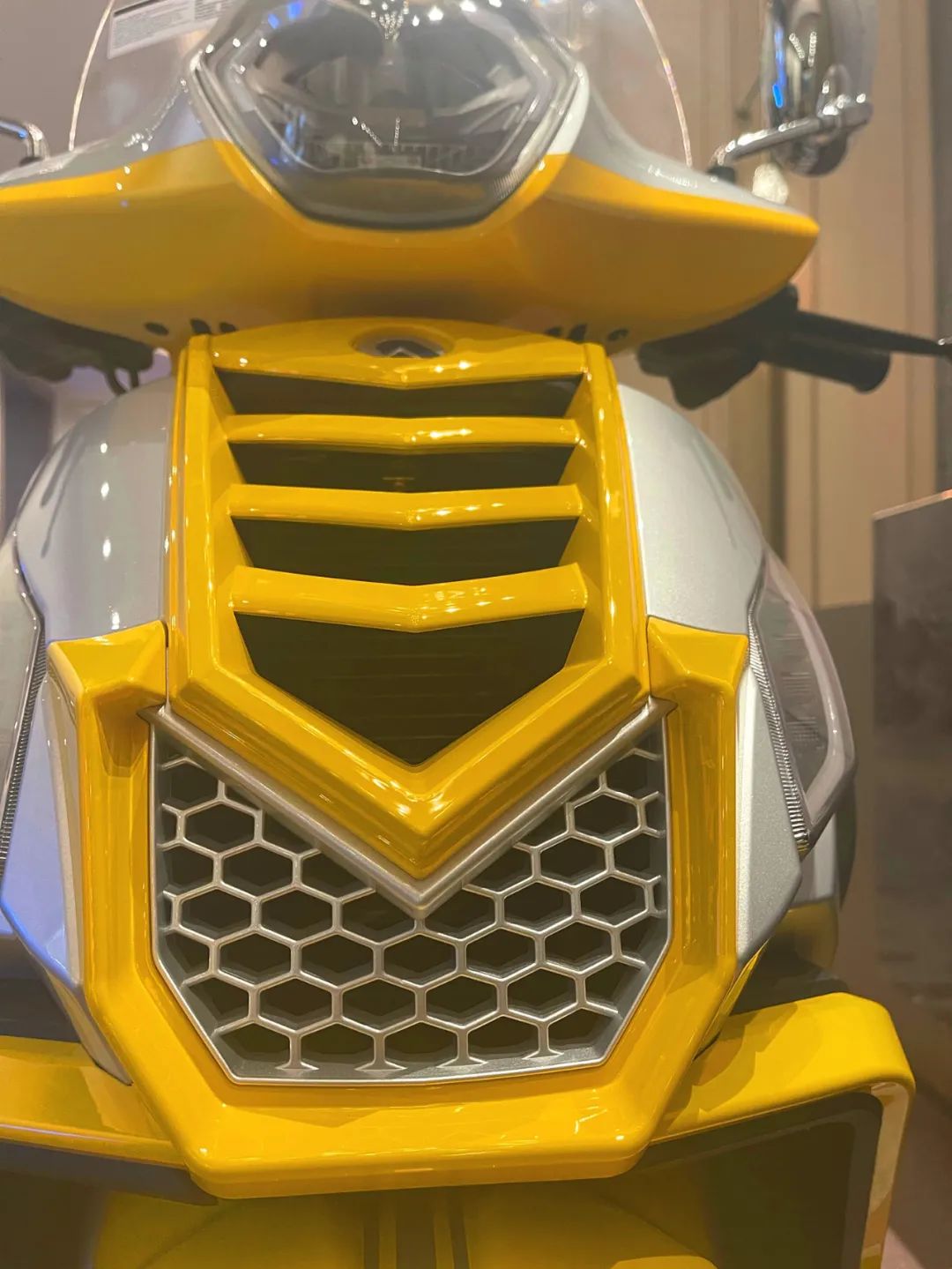 两轮平衡智能车图片_两轮平衡智能车有哪些_两轮自平衡智能车