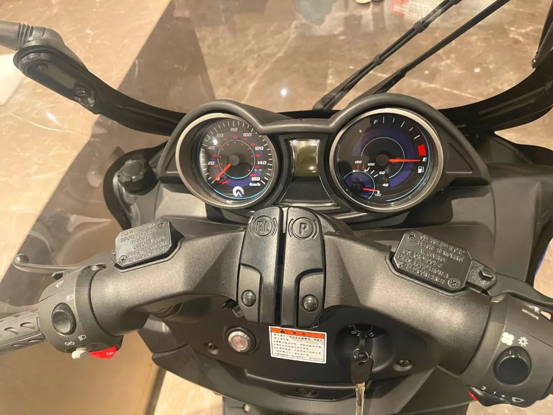 两轮平衡智能车图片_两轮自平衡智能车_两轮平衡智能车有哪些