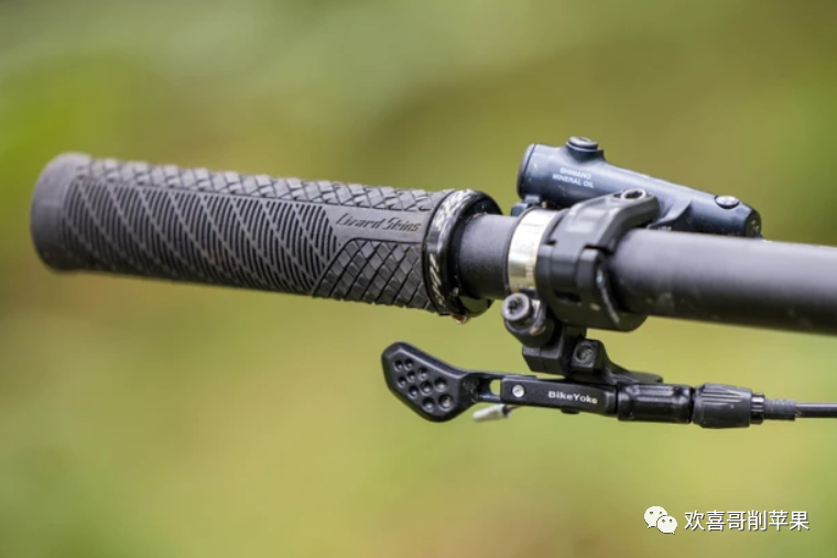 自行车安装前叉步骤_自行车前叉安装_自行车前叉安装视频教程