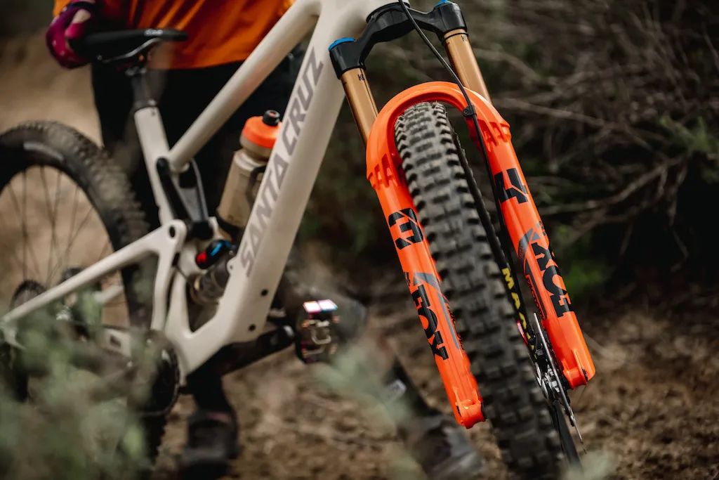 半岛·BOB官方网站 FOX发布2022款XC、林道前叉/避震，全新34 SC仅重1496克