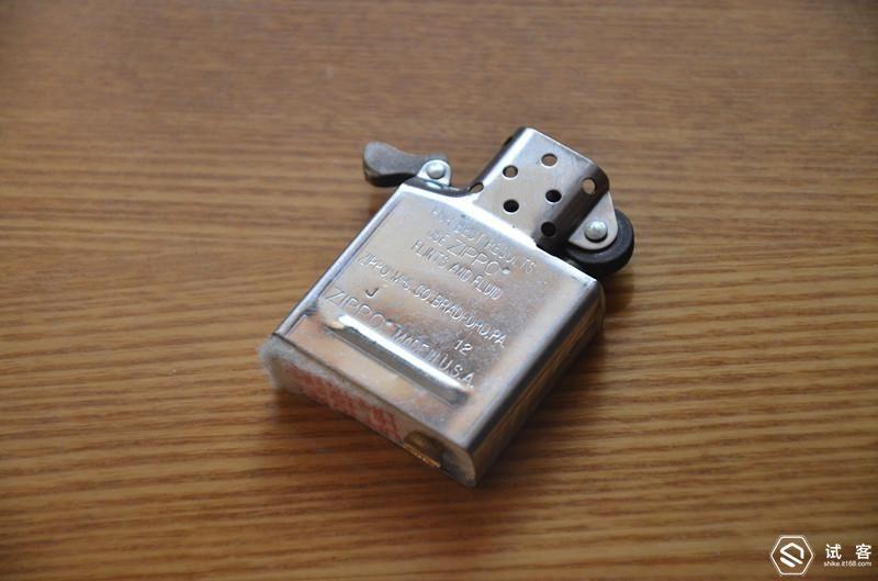 zippo打火机换棉花_zippo打火机棉芯怎么换_zipoo打火机换新棉花
