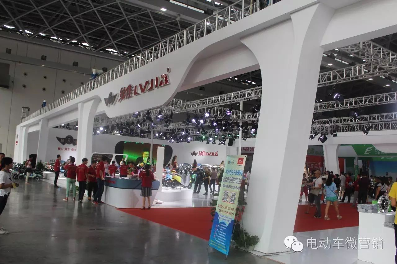 绿佳电动车和雅迪电动车哪个好_绿佳和雅迪_雅迪电动车好还是绿佳电动车好