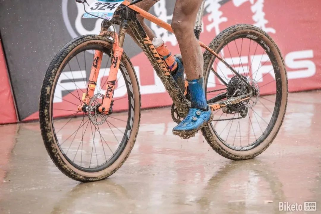 山地拆卸车花鼓后轮怎么拆_山地拆卸车花鼓后座怎么拆_山地车后花鼓拆卸