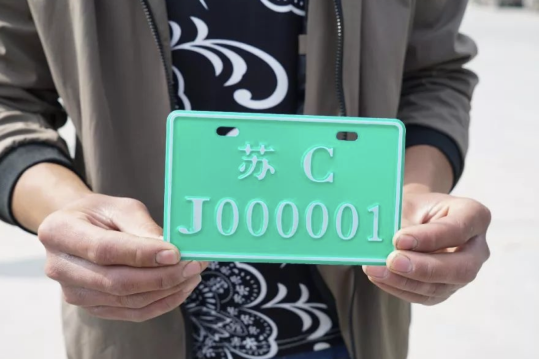 绿源电动车白色_电瓶车绿源_绿色电动车怎么使用