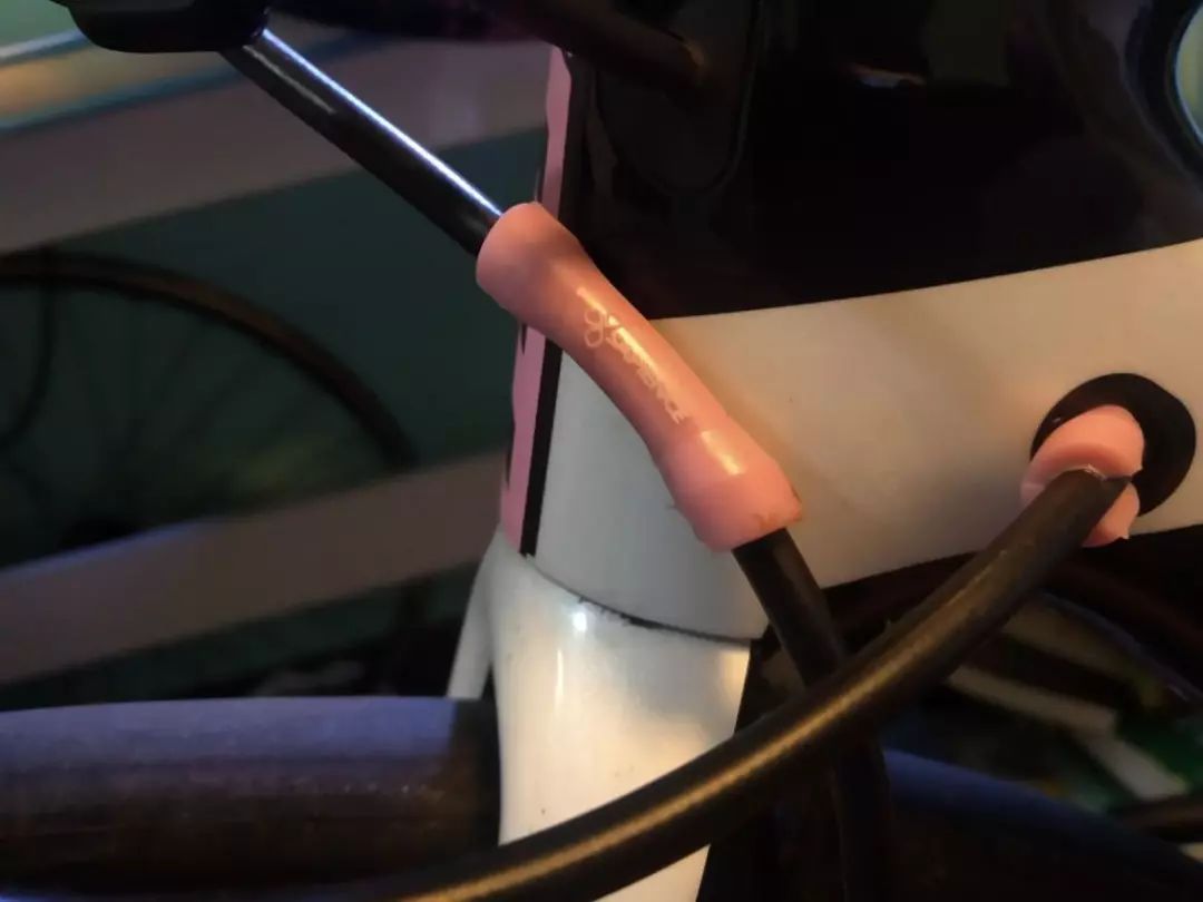 刹车线管帽_刹车线管帽怎么拆_刹车线管帽和变速线管帽