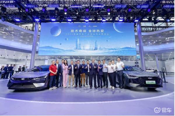 掌控车评_汽车智能掌控系统有没有用_豪车智能掌控