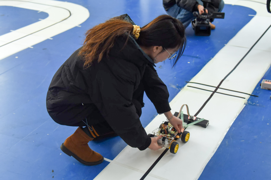 恩智浦智能车大赛报名_智浦杯智能车比赛怎么准备_大学智能车竞赛含金量