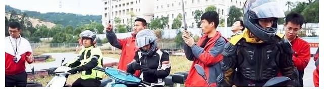 雅迪绿佳电动车_雅迪绿佳哪个耐用质量好_绿佳和雅迪哪个好