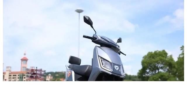 雅迪绿佳电动车_绿佳和雅迪哪个好_雅迪绿佳哪个耐用质量好