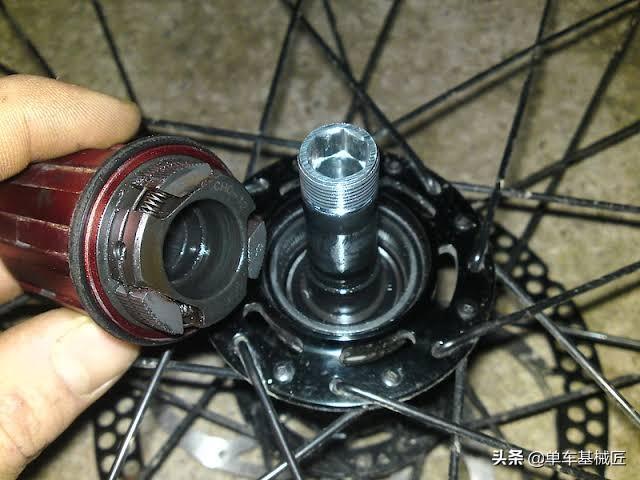 山地车塔基拆卸_山地拆卸车塔基怎么拆_拆山地车塔基用什么工具