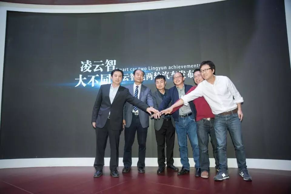 智能双轮平衡电动车_两轮平衡智能车_两轮平衡智能车图片