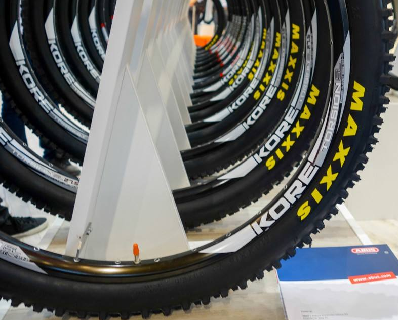 美利达勇士300自行车价格_美利达自行车勇士500_美利达勇士山地车多少钱一辆