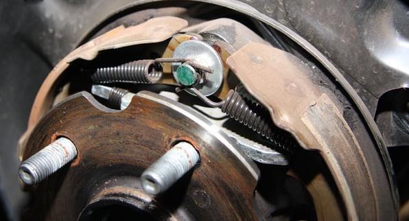 汽车改装知识大讲堂---刹车系统-有驾