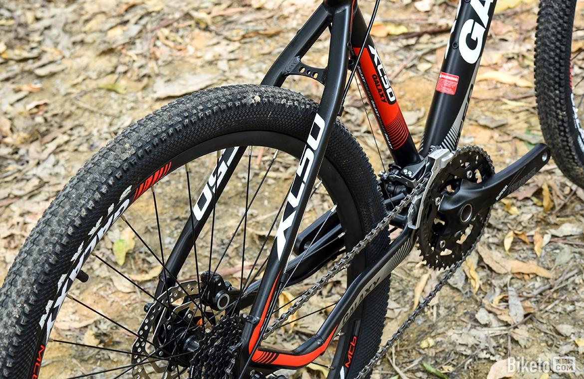 山地自行车适合新手吗_山地新手买车好还是老车_新手买什么山地车好