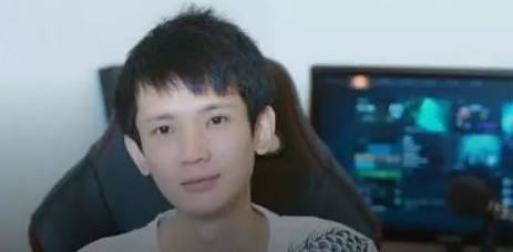 星空·体育中国官方网 专访宝哥：最喜欢一起吃鸡的队友是半仙