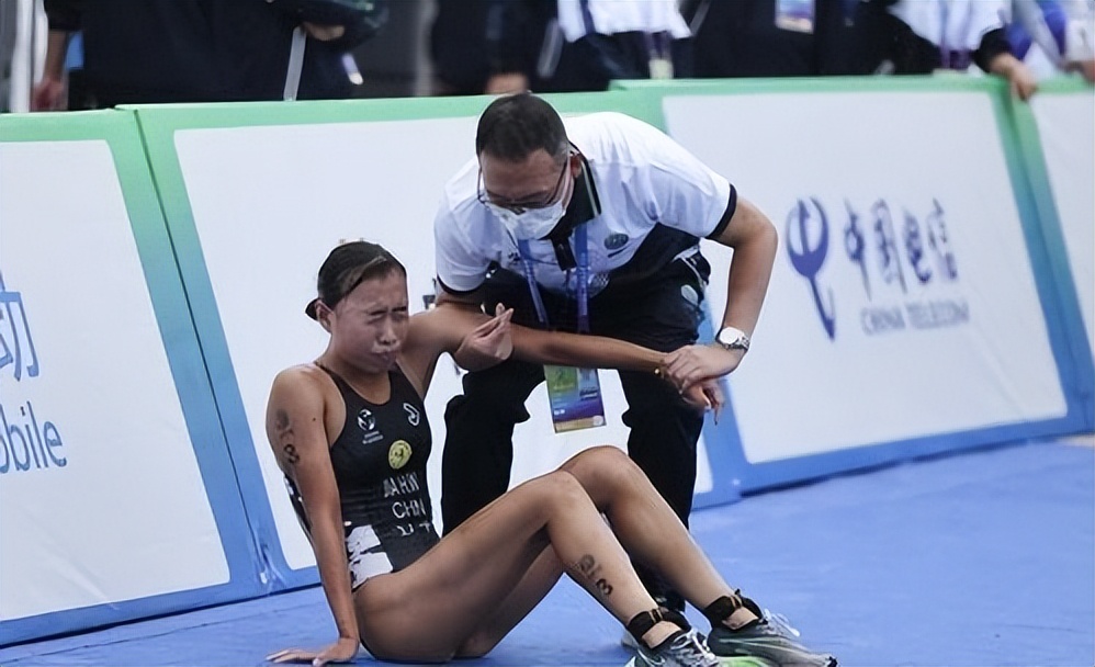 自行车运动员训练视频_女子自行车运动_女自行车运动员