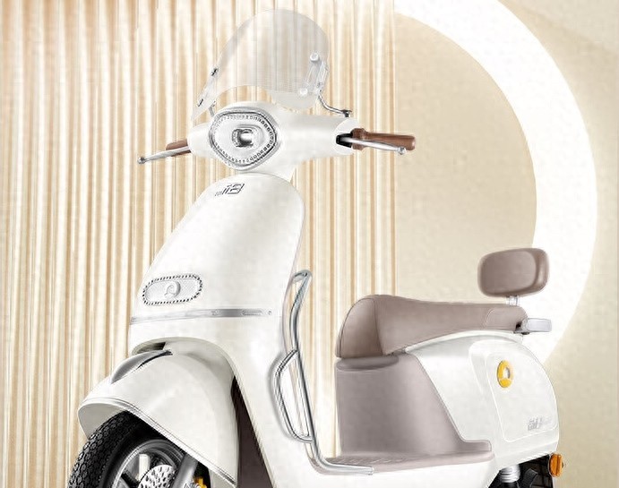 雅迪电动车钻石系列_雅迪砖石电动车_雅迪钻石版电动车