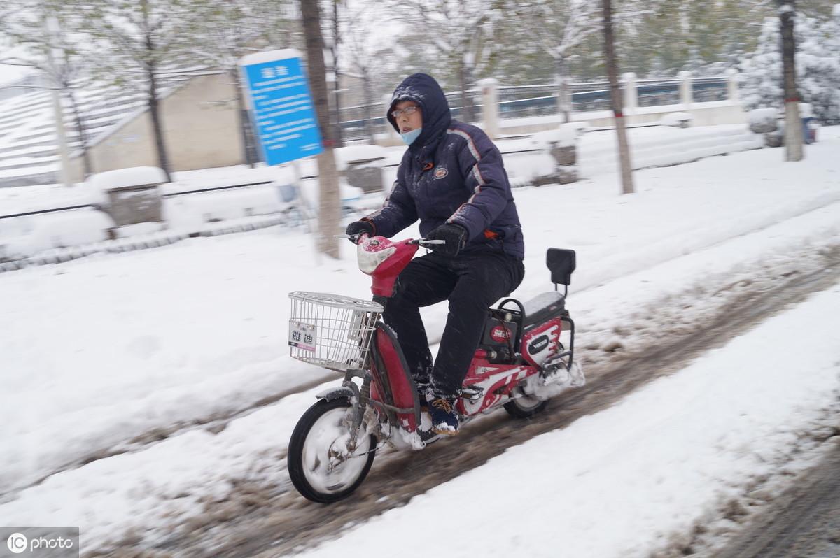 绿源电动车led屏广告语_绿源电动车电视广告_绿源电动车广告宣传车