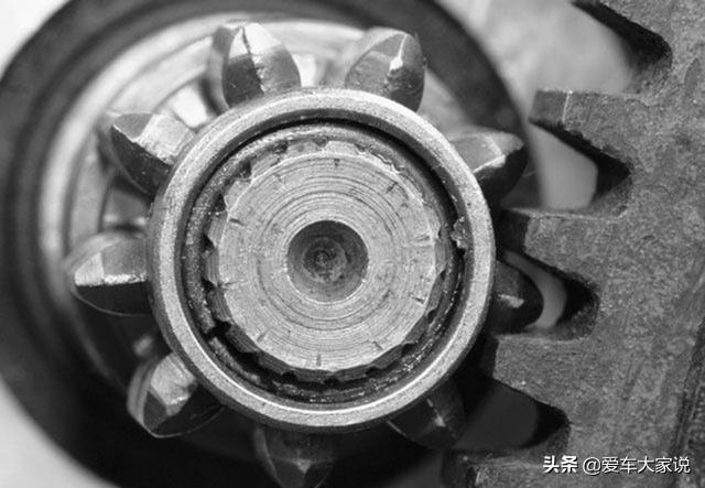 发动机飞轮的作用_飞轮发动机作用是什么_飞轮发动机的另外名字