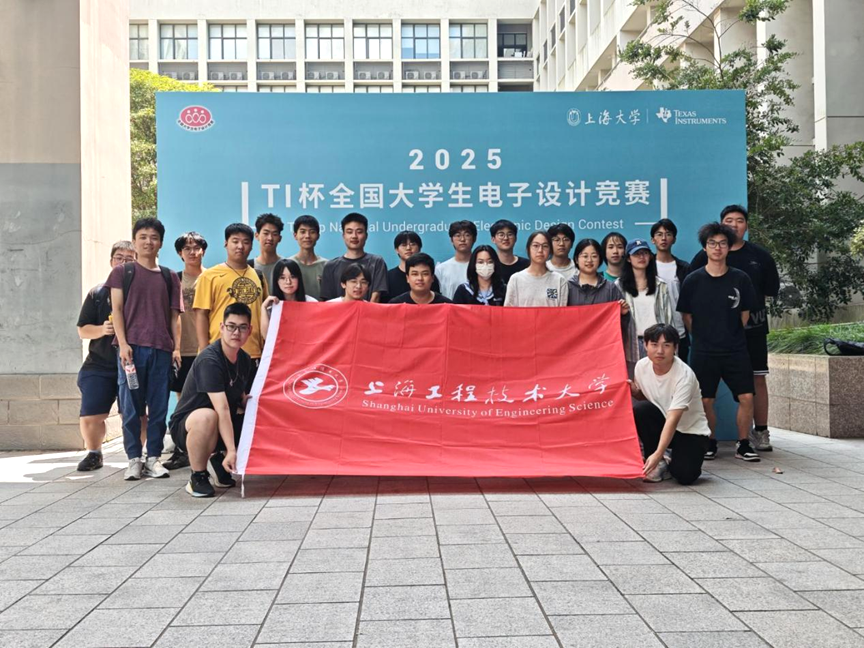 2025年暑期工训智能车竞赛全国大奖_全国大学生智能汽车竞赛获奖情况_恩智浦智能车大赛报道