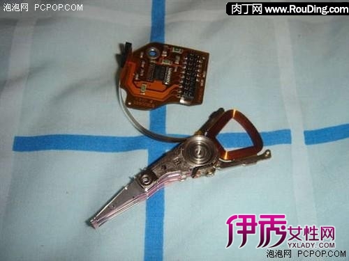 硬盘创意手工制作_硬盘盘片材质_废旧硬盘改造DIY