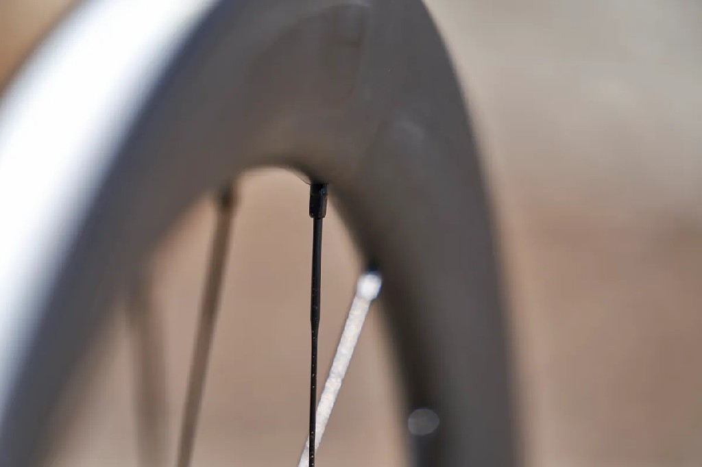 自行车部件名称详解_车架材质与结构_自行车车架结构