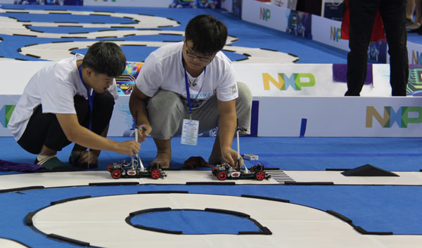 江苏省大学生智能汽车竞赛_恩智浦智能车大赛报道_全国大学生智能汽车竞赛赛道变化