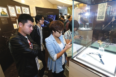 陀飞轮工作原理_宝玑陀飞轮主题展_北京赛特购物中心宝玑精品店