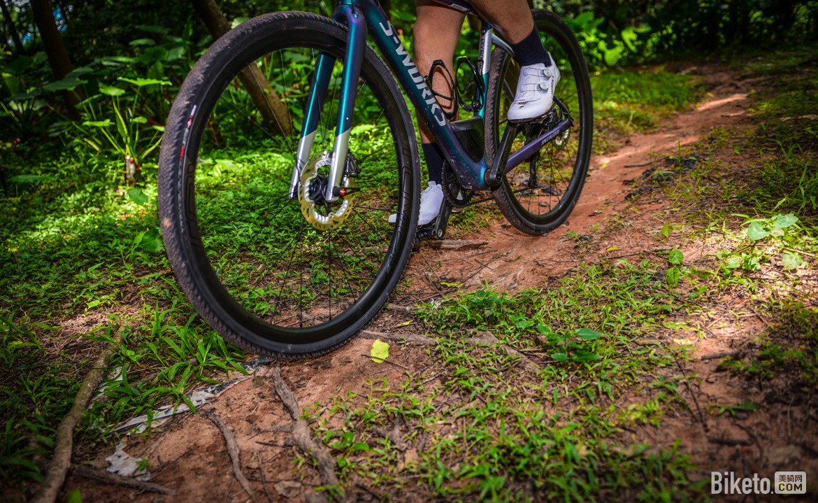 rockshox xc32_全地形公路车Gravel Bike S-Works Diverge Future Shock减震器渐进式弹簧_全地形公路车Gravel Bike S-Works Diverge涂装变色龙漆面工艺