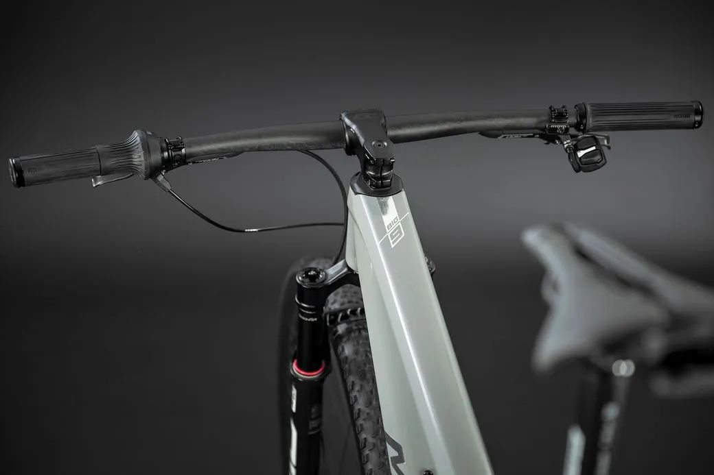 美利达飞度的链条型号_单车把手样式轮胎兼容性车款尺寸_自行车入门挑选要素