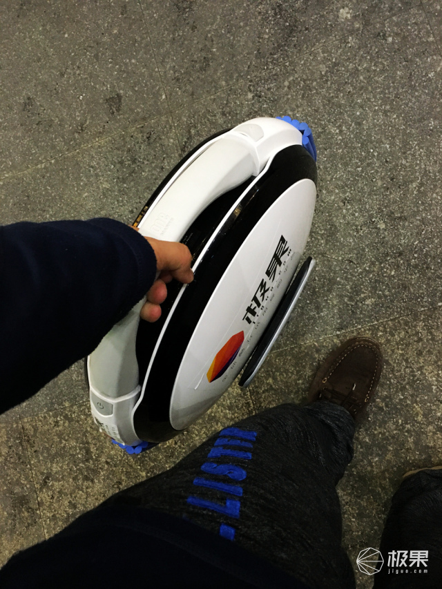 单轮平衡车使用体验_Ninebot One A1 平衡车_智能平衡车品牌