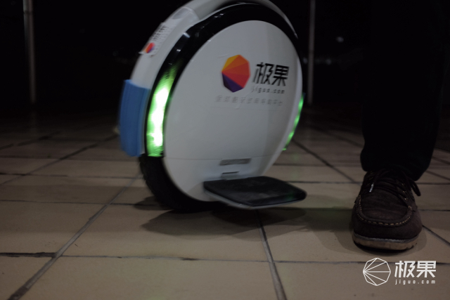 智能平衡车品牌_单轮平衡车使用体验_Ninebot One A1 平衡车