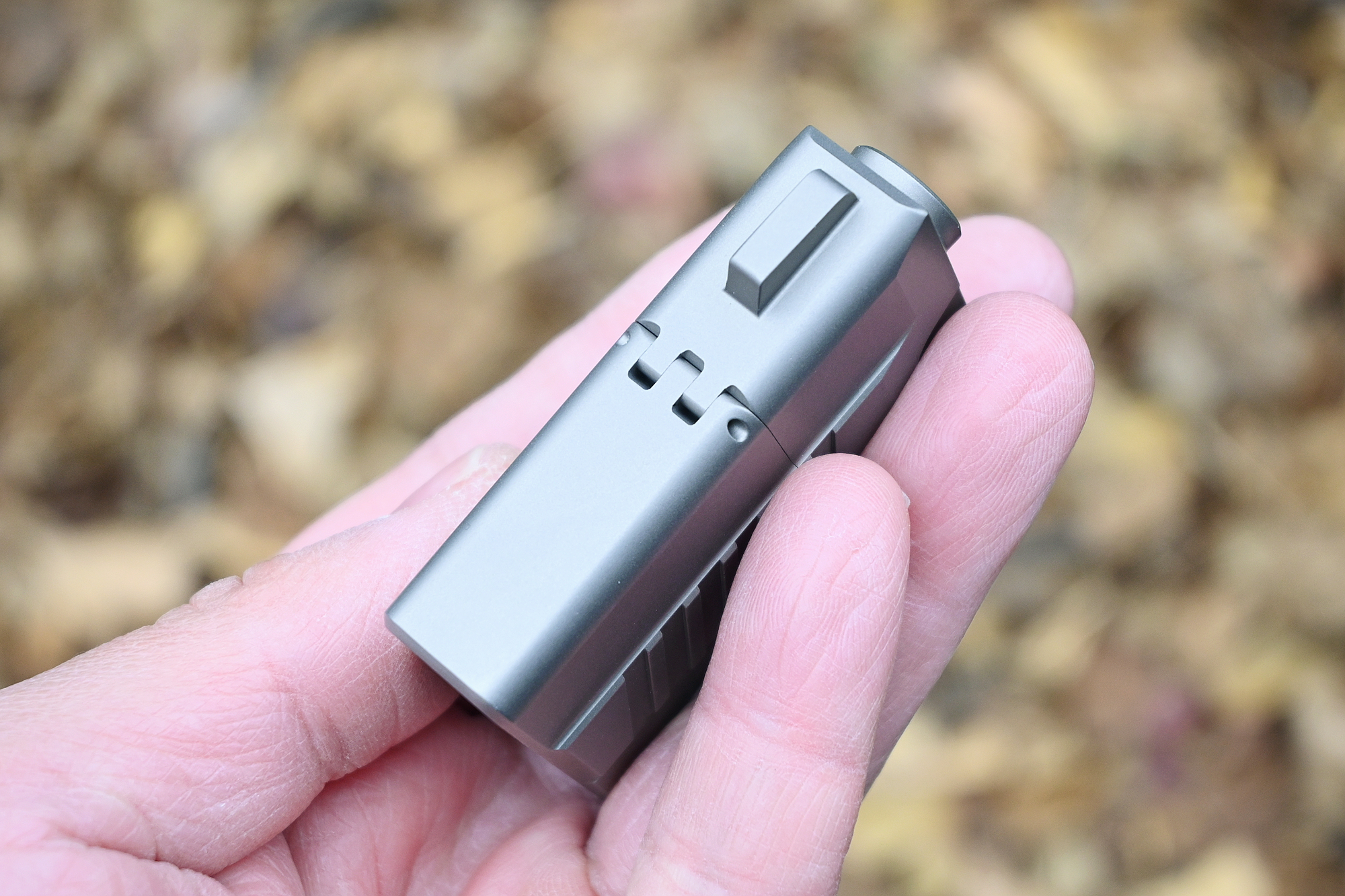  钛合金ZIPPO打火机 _zippo加油能用多久_