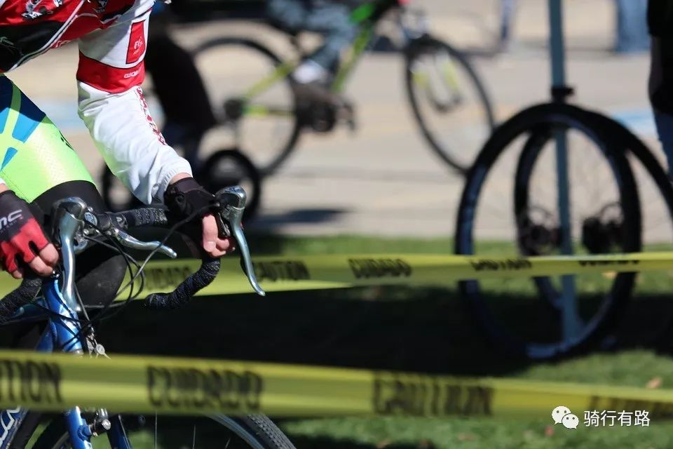 自行车运动员每天要干嘛_自行车运动员跑步怎么样_某自行车运动员在