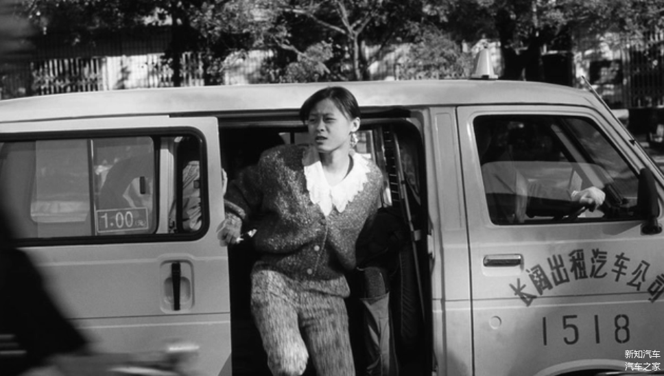 无人驾驶智能车竞速赛_无人驾驶智能车比赛_无人驾驶智能车