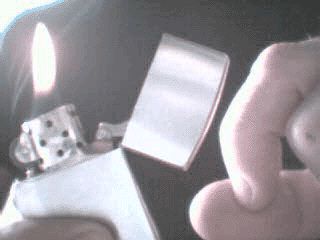 用zippo点烟怎么了_zippo用的人多吗_古银zippo用久了