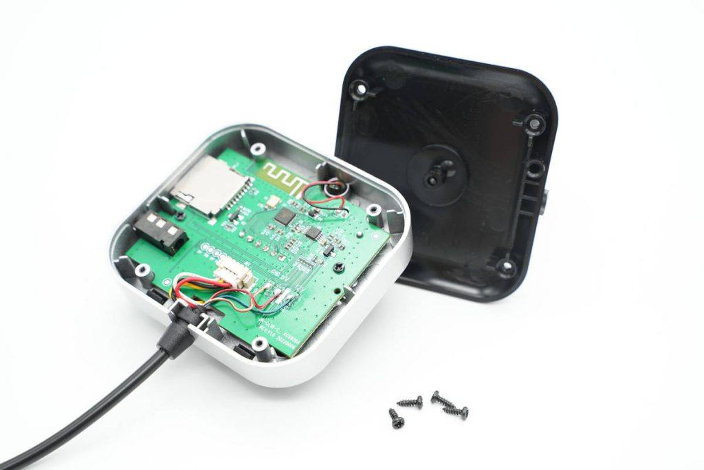 机乐堂车载蓝牙发射器拆解_智能蓝牙gps定位车充_机乐堂带线款多端口车载蓝牙发射器