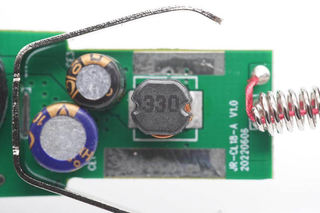 机乐堂带线款多端口车载蓝牙发射器_智能蓝牙gps定位车充_机乐堂车载蓝牙发射器拆解