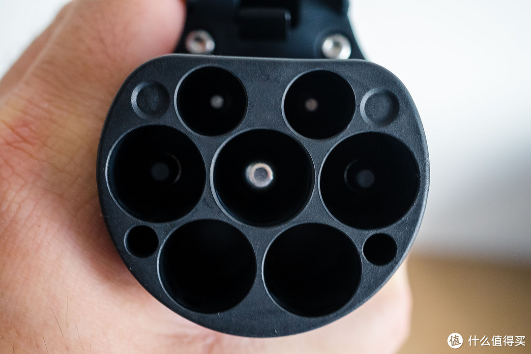 随车充模式2_随车充缆上控制与保护装置_智能蓝牙gps定位车充