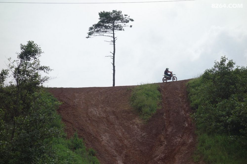 折叠自行车试车体验_大行自行车哪个型号好_小折叠自行车运动性能