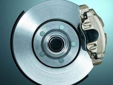 鼓刹好还是碟刹好_鼓刹与碟刹制动效果比较_鼓刹碟刹结构分析